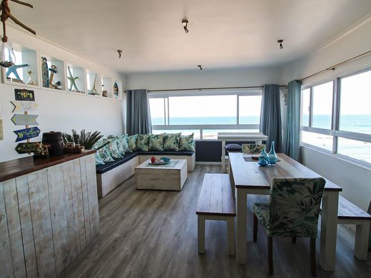 3 Schlafzimmer Wohnung zur Miete in Umdloti Beach