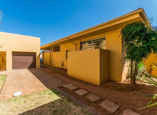 3 Schlafzimmer Duplex zum Kauf in Krugersdorp North