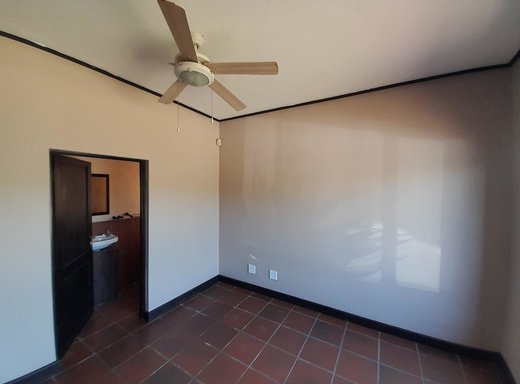4 Schlafzimmer Duplex zur Miete in Xanadu