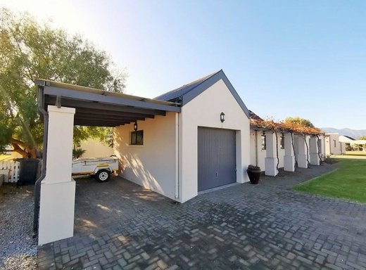 3 Schlafzimmer Haus zum Kauf in Silwerstrand Golf And River Estate