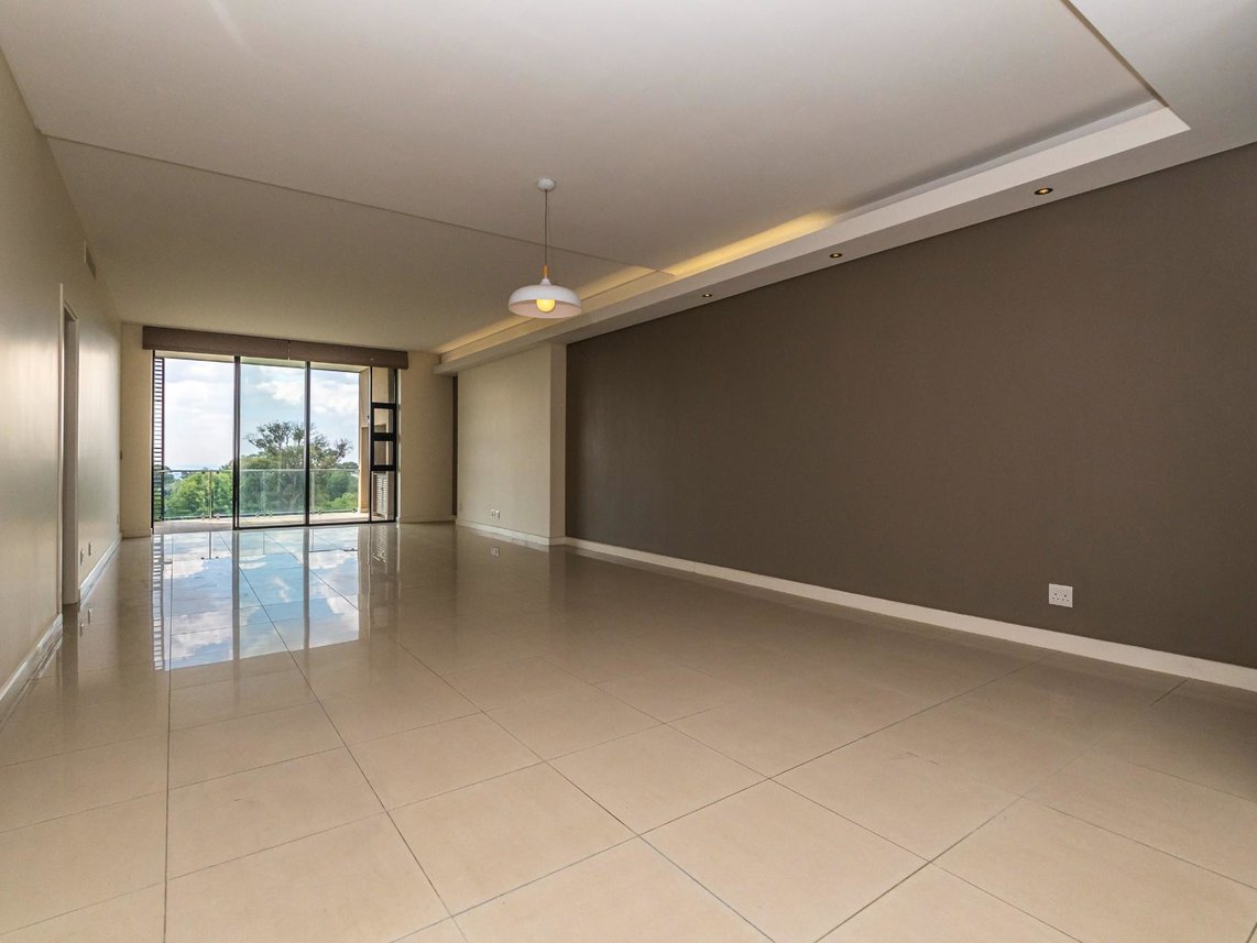 3 Bedroom Apartment For Sale in Houghton Estate