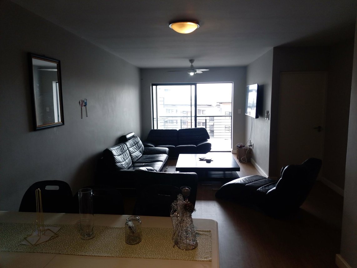 2 Bedroom Apartment To Rent in Athlone Park
