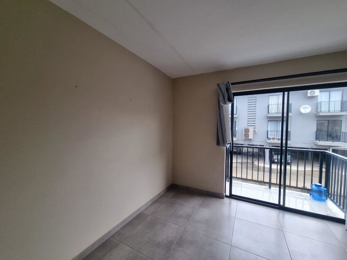 1 Bedroom Apartment To Rent in Athlone Park