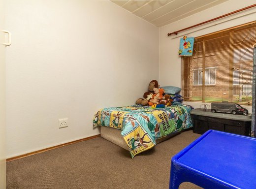 2 Schlafzimmer Wohnung zum Kauf in Krugersdorp North
