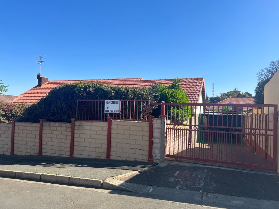 3 Bedroom House For Sale in Towerby
