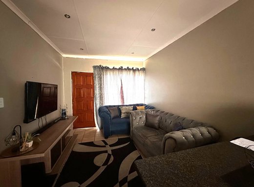 3 Schlafzimmer Haus zum Kauf in Jackaroo Park