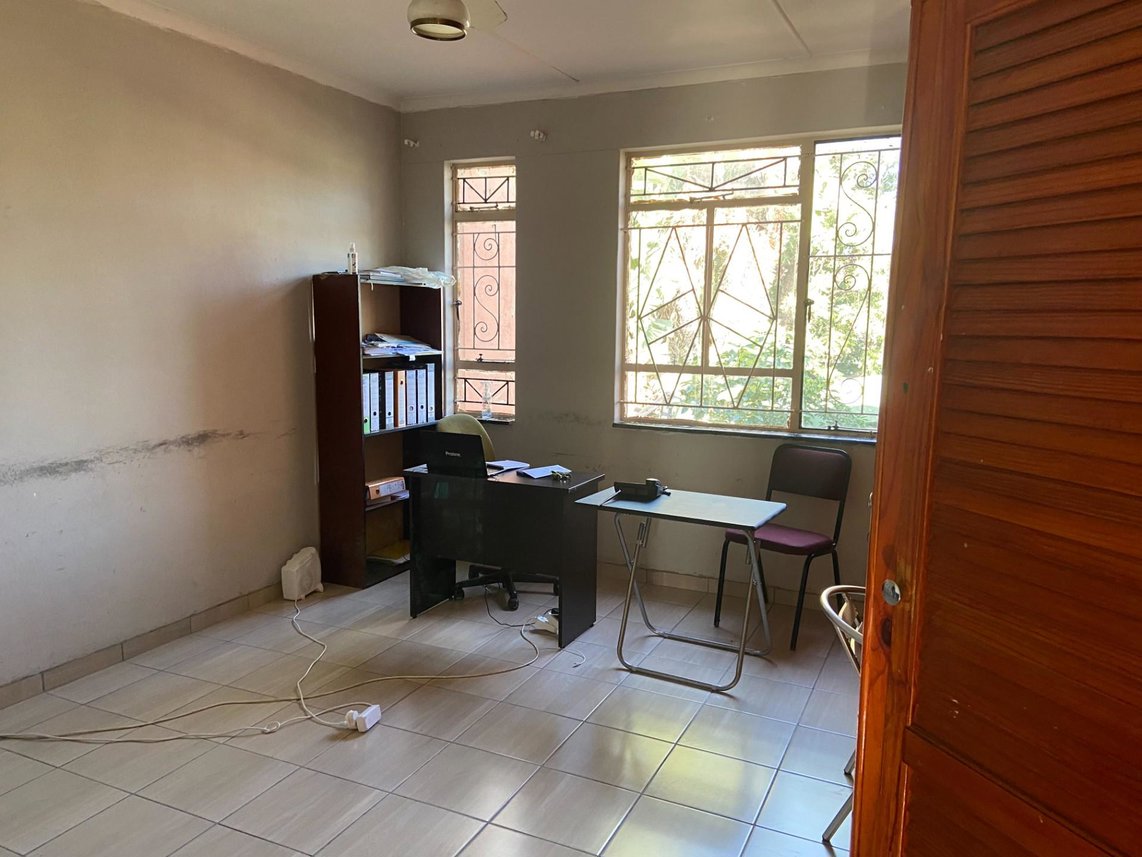 3 Bedroom Apartment For Sale in Nelspruit Central