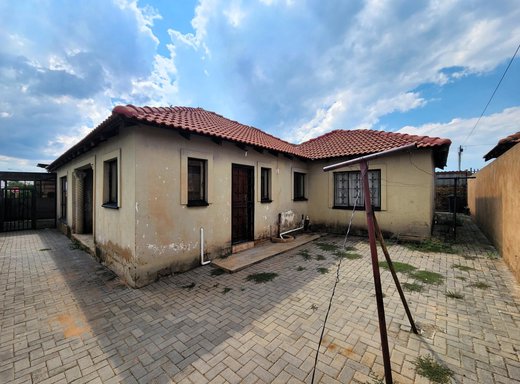 4 Schlafzimmer Haus zum Kauf in Mamelodi Sun Valley