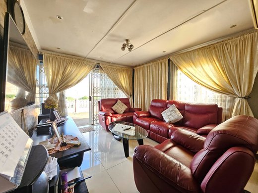 3 Schlafzimmer Einfamilienhaus zum Kauf in Lotus Park