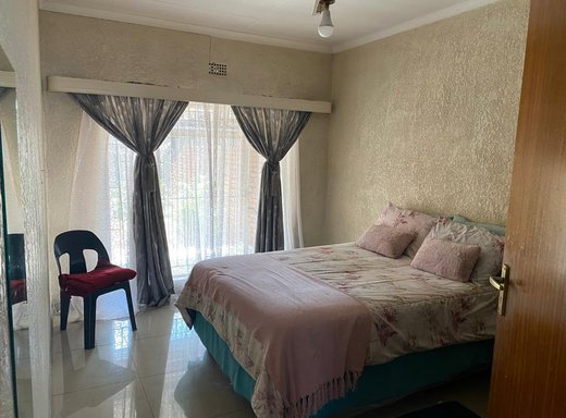 2 Schlafzimmer Reihenhaus zum Kauf in Mokopane Central