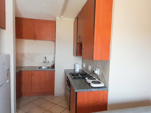 2 Schlafzimmer Wohnung zum Kauf in Randfontein Central