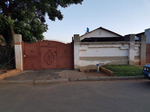 12 Schlafzimmer Haus zum Kauf in Elandsfontein