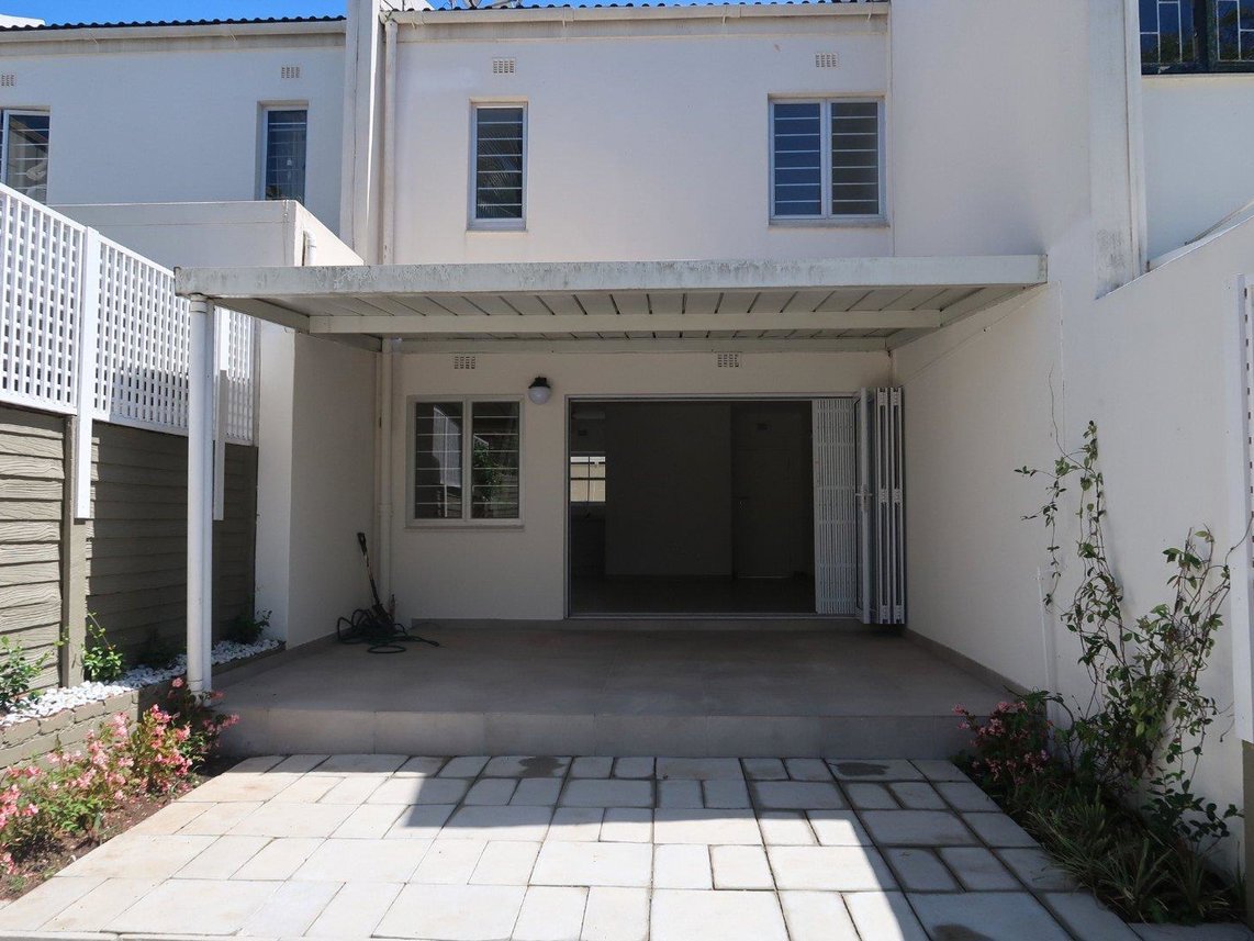 2 Bedroom Townhouse For Sale in Umhlanga