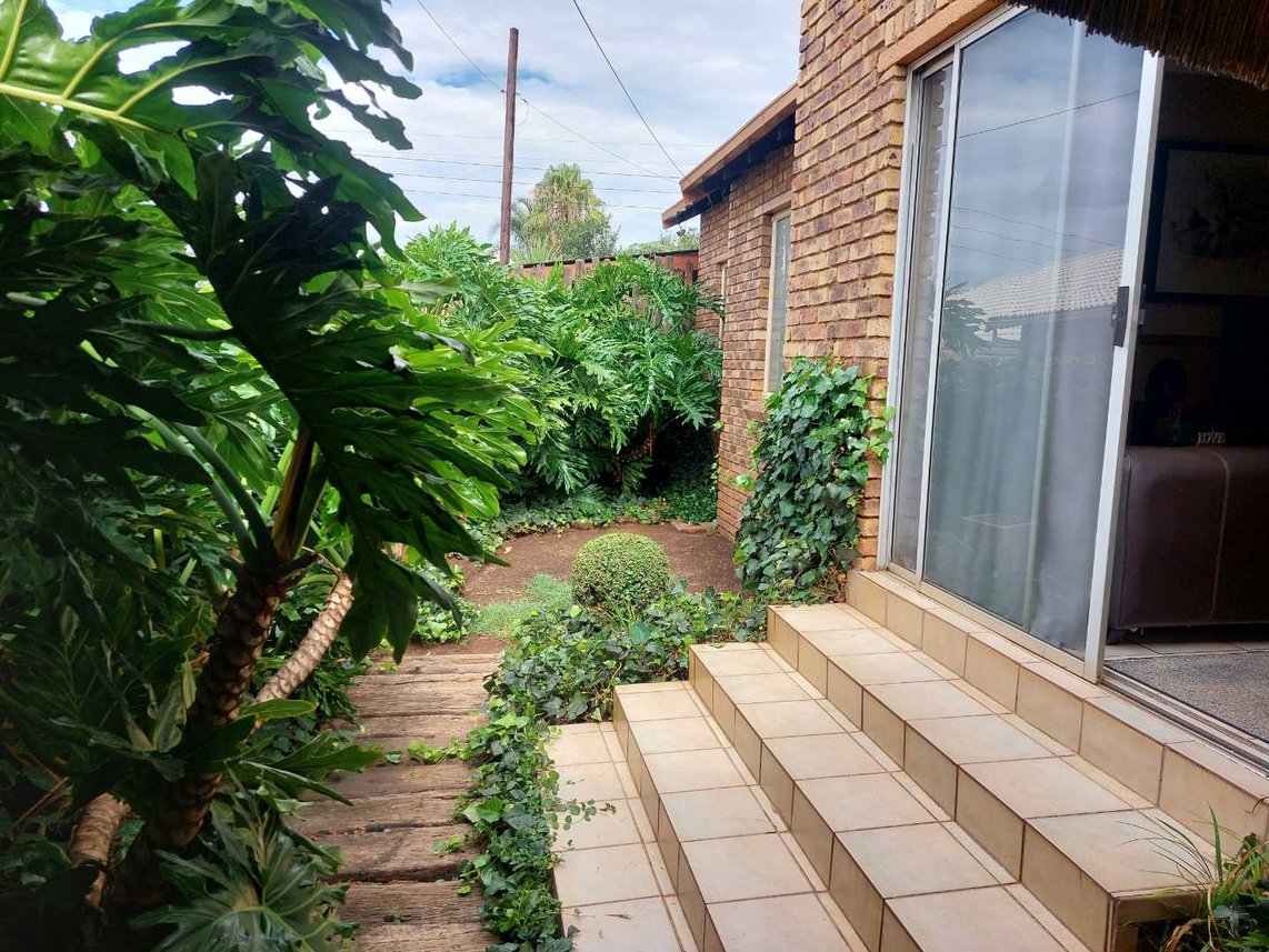 2 Bedroom House For Sale in Highveld
