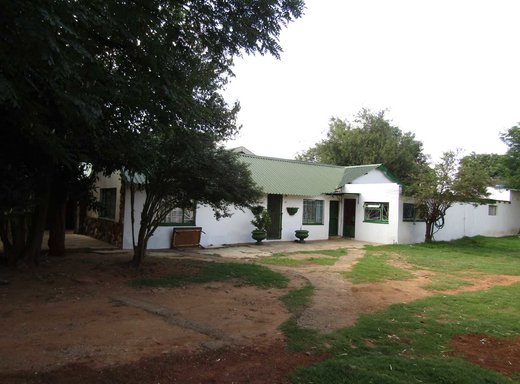 60 Schlafzimmer Kleinsiedlung zum Kauf in Bapsfontein