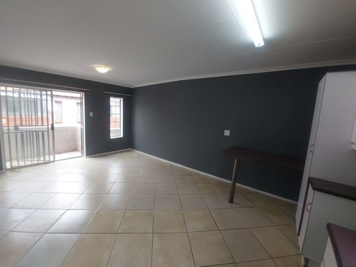 1 Schlafzimmer Wohnung zur Miete in Pretoria North