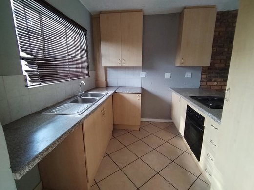 2 Schlafzimmer Wohnung zur Miete in Pretoria North