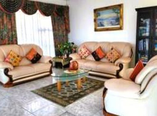 4 Schlafzimmer Haus zum Kauf in La Lucia